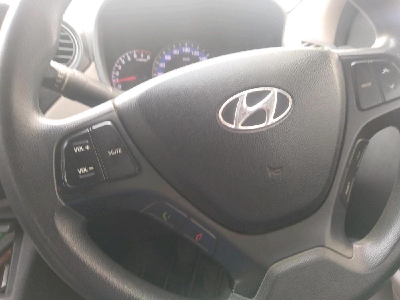 2014 Hyundai Xcent S (O) 1.2, Petrol, Manual, 73,000 km, interior