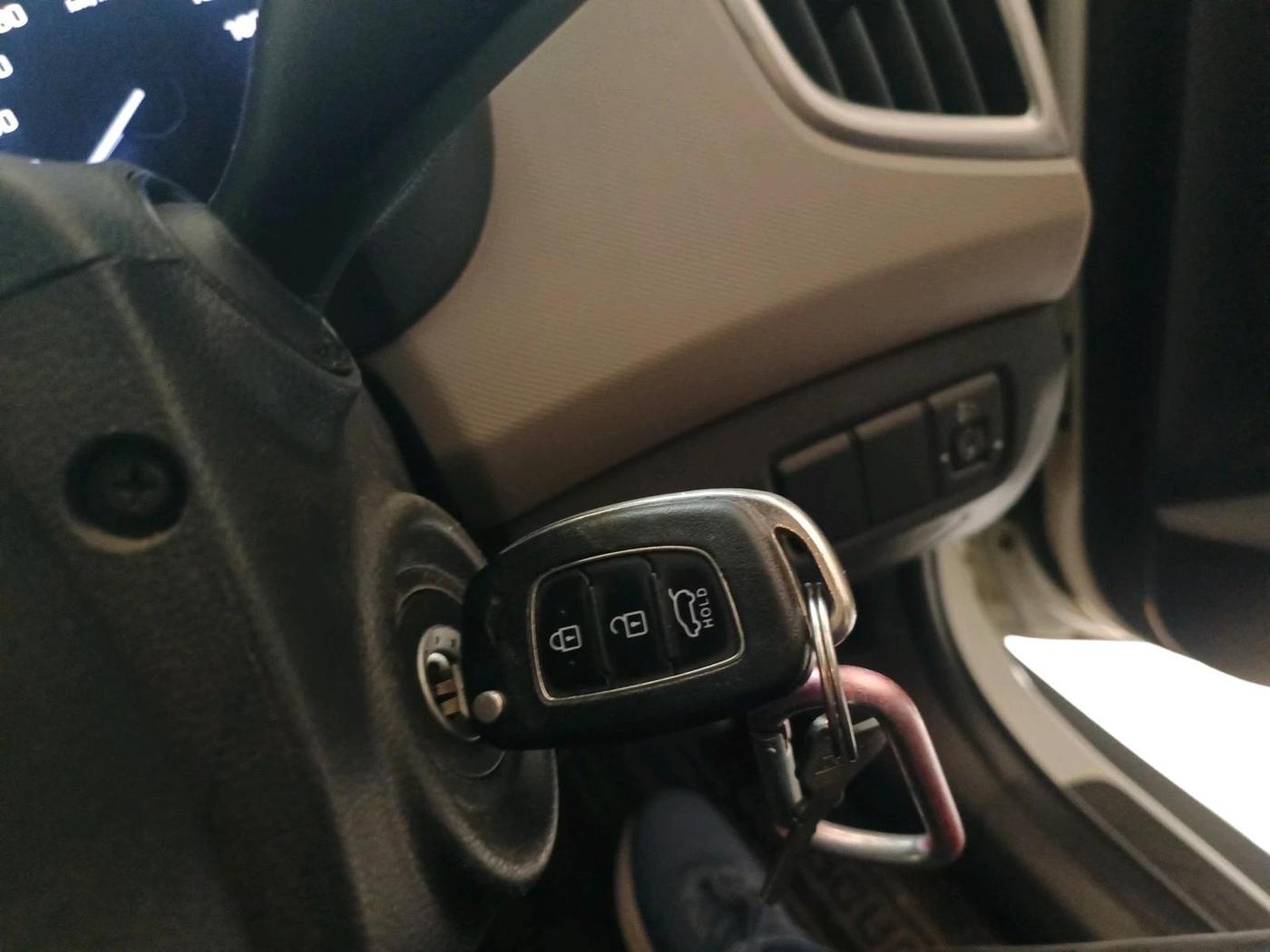 2016 Hyundai Creta S PLUS 1.4 DIESEL, Diesel, Manual, 1,26,812 km, interior