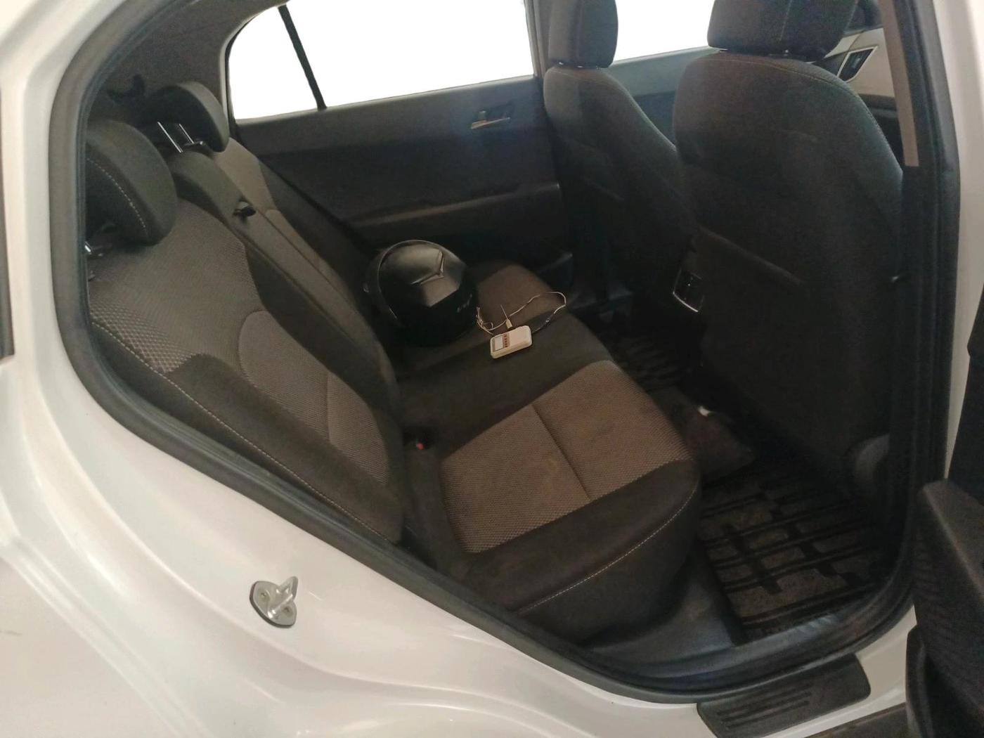 2016 Hyundai Creta S PLUS 1.4 DIESEL, Diesel, Manual, 1,26,812 km, interior