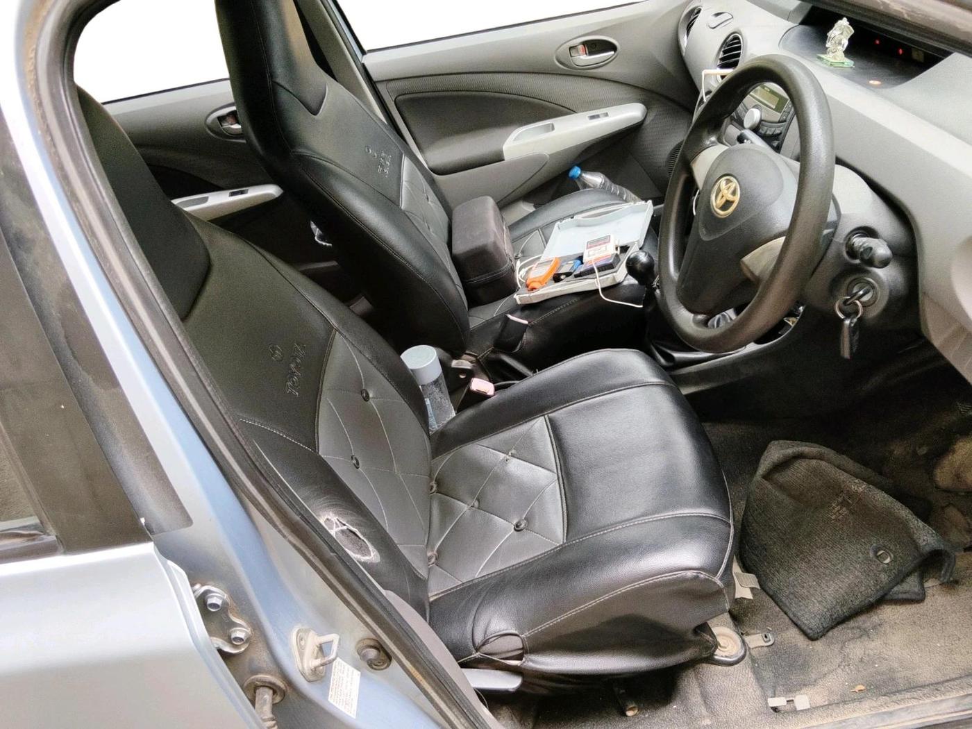 2011 Toyota Etios G, Petrol, Manual, 1,18,639 km, interior