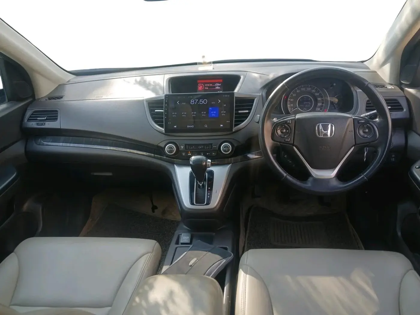 2015 Honda CRV 2.0L I-VTEC 2WD AT, Petrol, Automatic, 1,24,447 km, interior