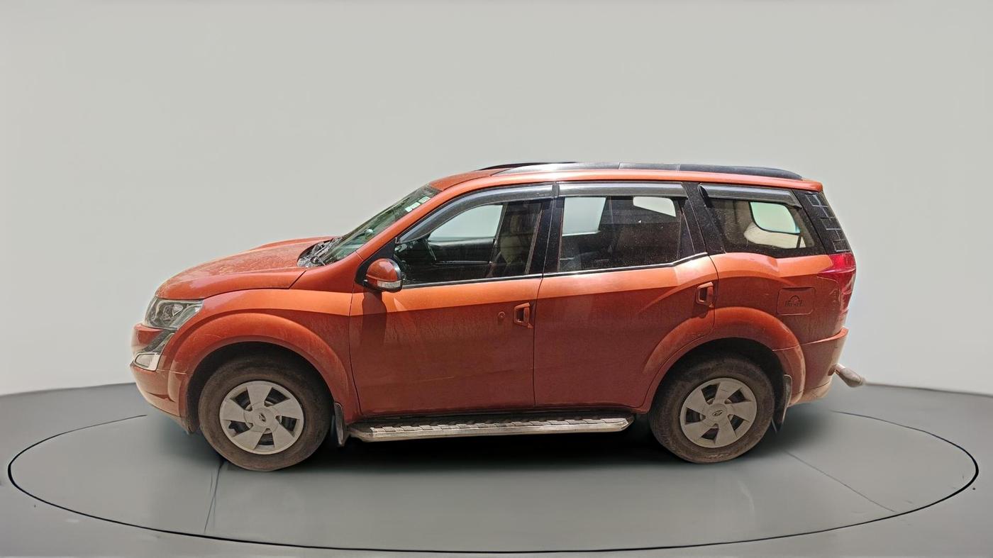 2016 Mahindra XUV500 W4, Diesel, Manual, 1,11,636 km, exterior