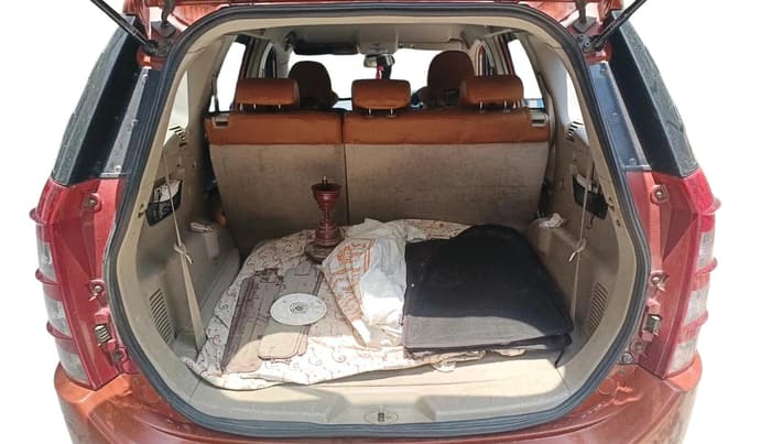 2016 Mahindra XUV500 W4, Diesel, Manual, 1,11,636 km, exterior