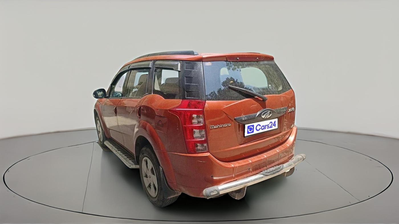 2016 Mahindra XUV500 W4, Diesel, Manual, 1,11,636 km, exterior