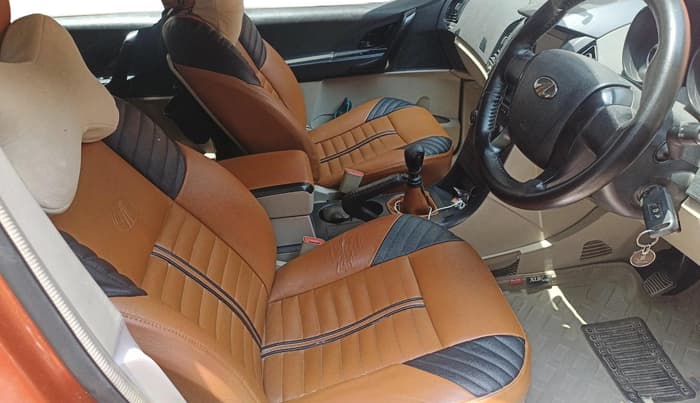 2016 Mahindra XUV500 W4, Diesel, Manual, 1,11,636 km, interior