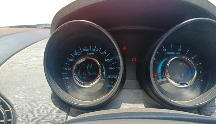 2016 Mahindra XUV500 W4, Diesel, Manual, 1,11,636 km, interior