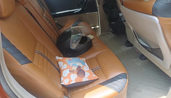 2016 Mahindra XUV500 W4, Diesel, Manual, 1,11,636 km, interior