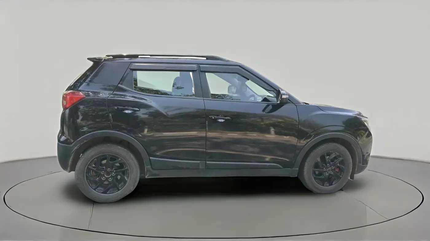 2022 Mahindra XUV300 W8 1.5 DIESEL, Diesel, Manual, 1,13,508 km, exterior