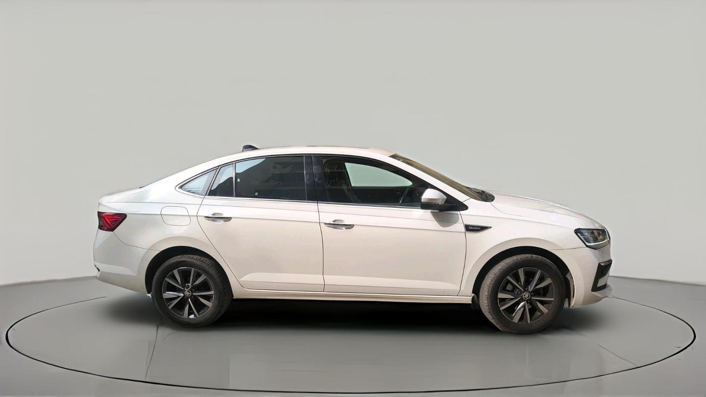 2023 Skoda SLAVIA STYLE 1.0L TSI AT, Petrol, Automatic, 28,000 km, exterior