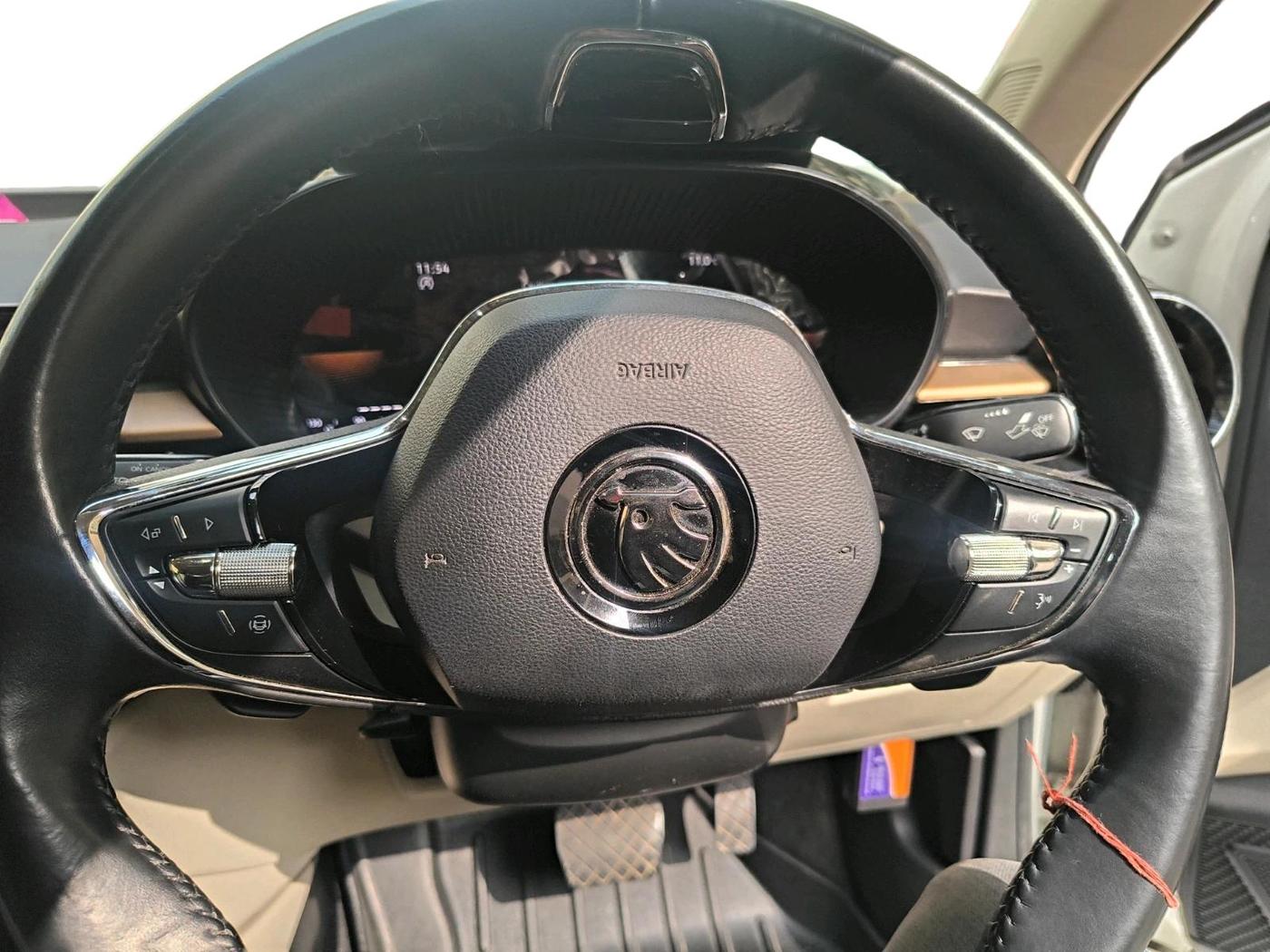 2023 Skoda SLAVIA STYLE 1.0L TSI AT, Petrol, Automatic, 28,000 km, interior