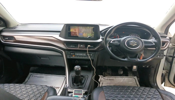 2022 Maruti BREZZA VXI SMART HYBRID, Petrol, Manual, 48,299 km, interior