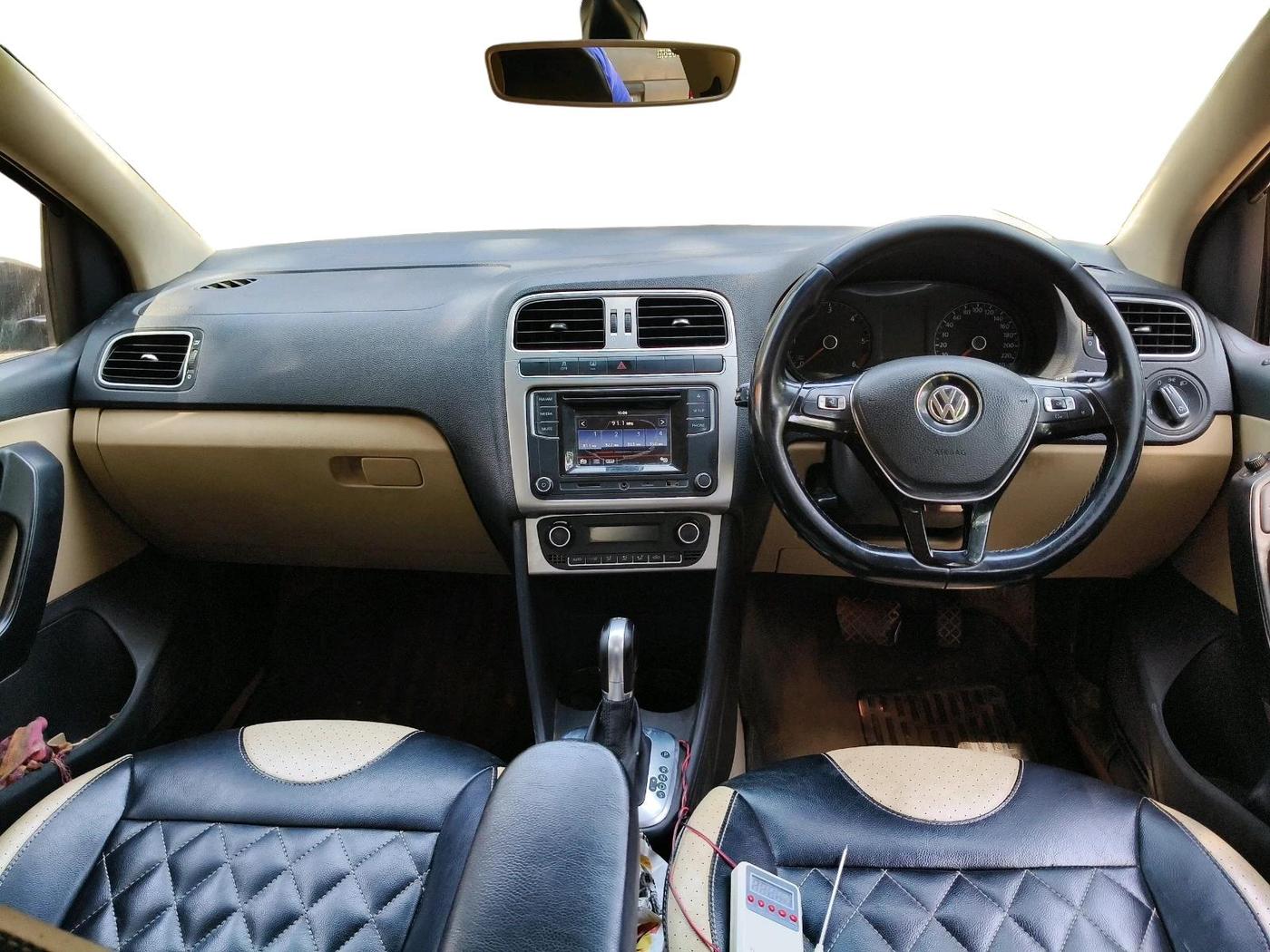 2016 Volkswagen Ameo HIGHLINE DSG 1.5 DIESEL , Diesel, Automatic, 1,50,128 km, interior