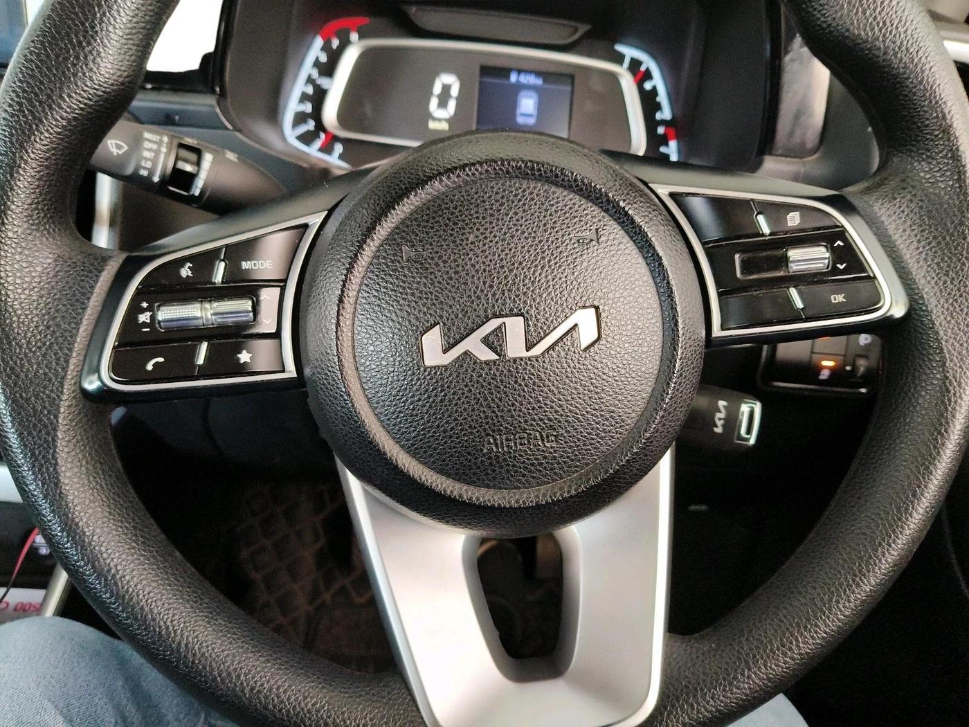 2023 KIA SONET HTK PLUS 1.2, Petrol, Manual, 22,604 km, interior