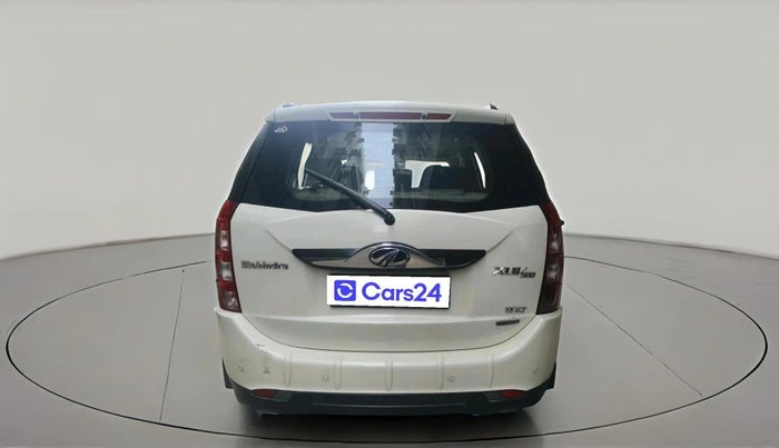 2017 Mahindra XUV500 W10 AT 1.99, Diesel, Automatic, 89,613 km, exterior