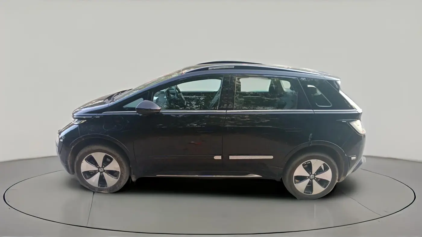 2024 MG Windsor EV Essence, Electric, Automatic, 16,504 km, exterior