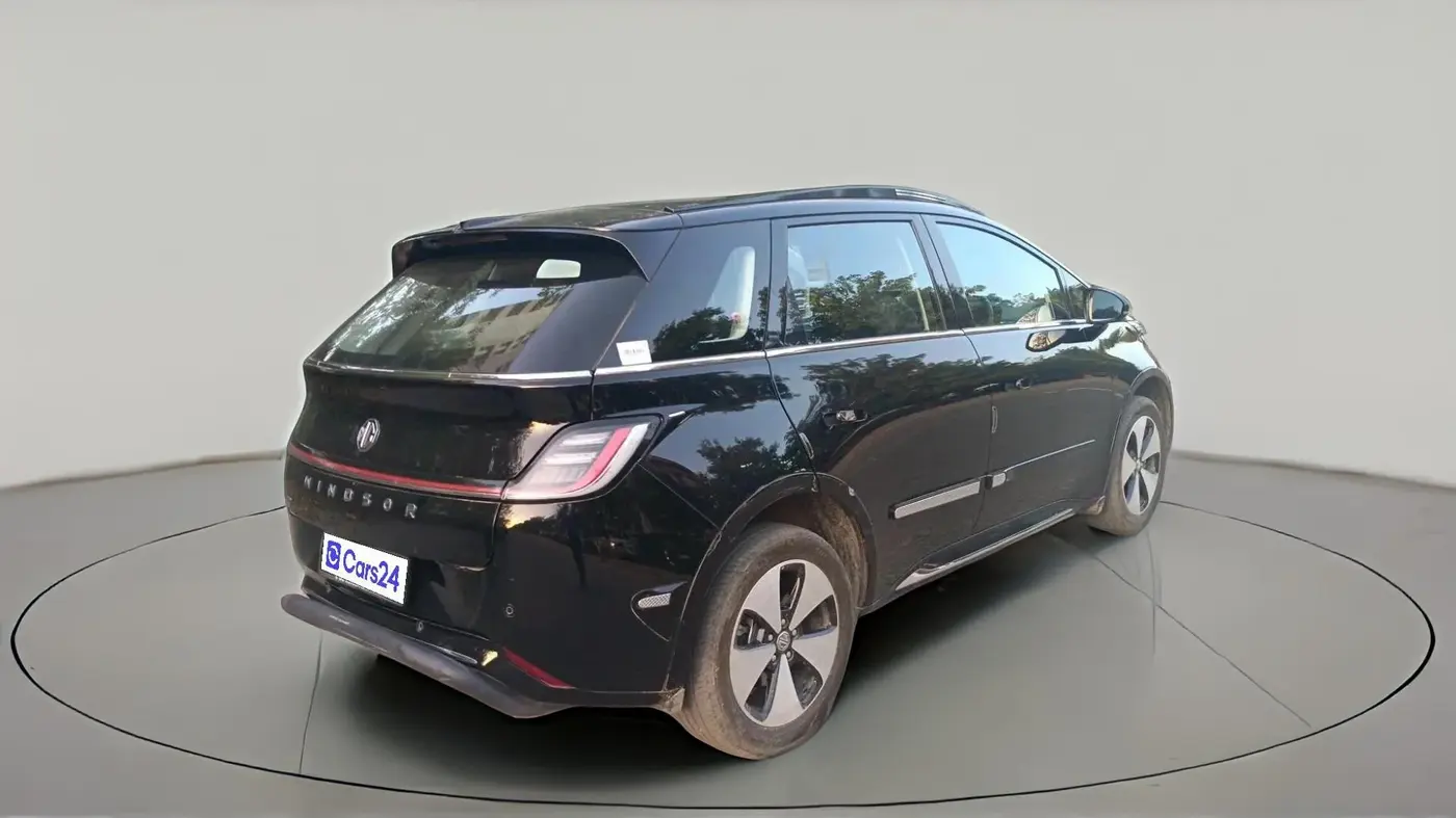 2024 MG Windsor EV Essence, Electric, Automatic, 16,504 km, exterior