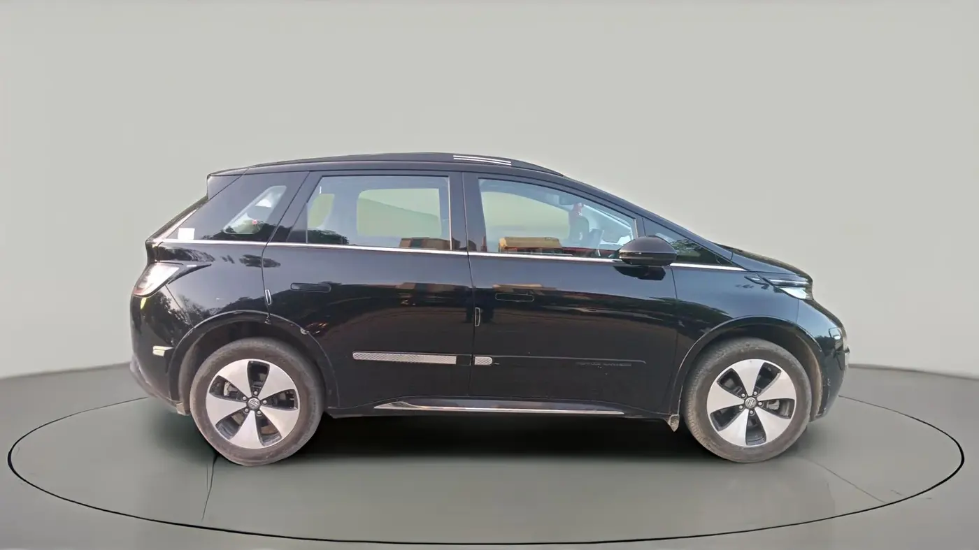 2024 MG Windsor EV Essence, Electric, Automatic, 16,504 km, exterior