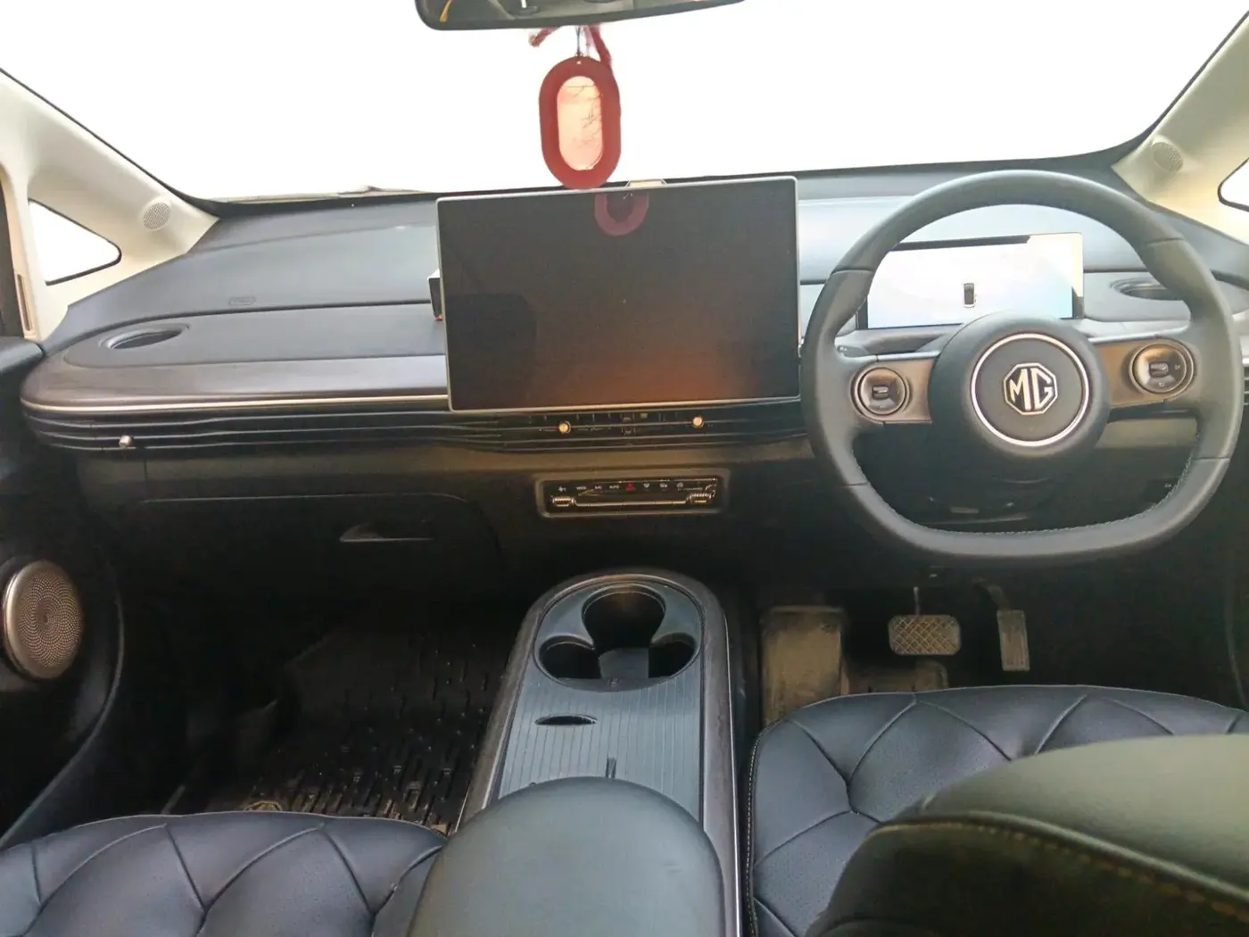 2024 MG Windsor EV Essence, Electric, Automatic, 16,504 km, interior