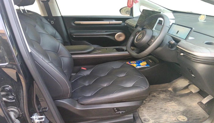 2024 MG Windsor EV Essence, Electric, Automatic, 16,504 km, interior