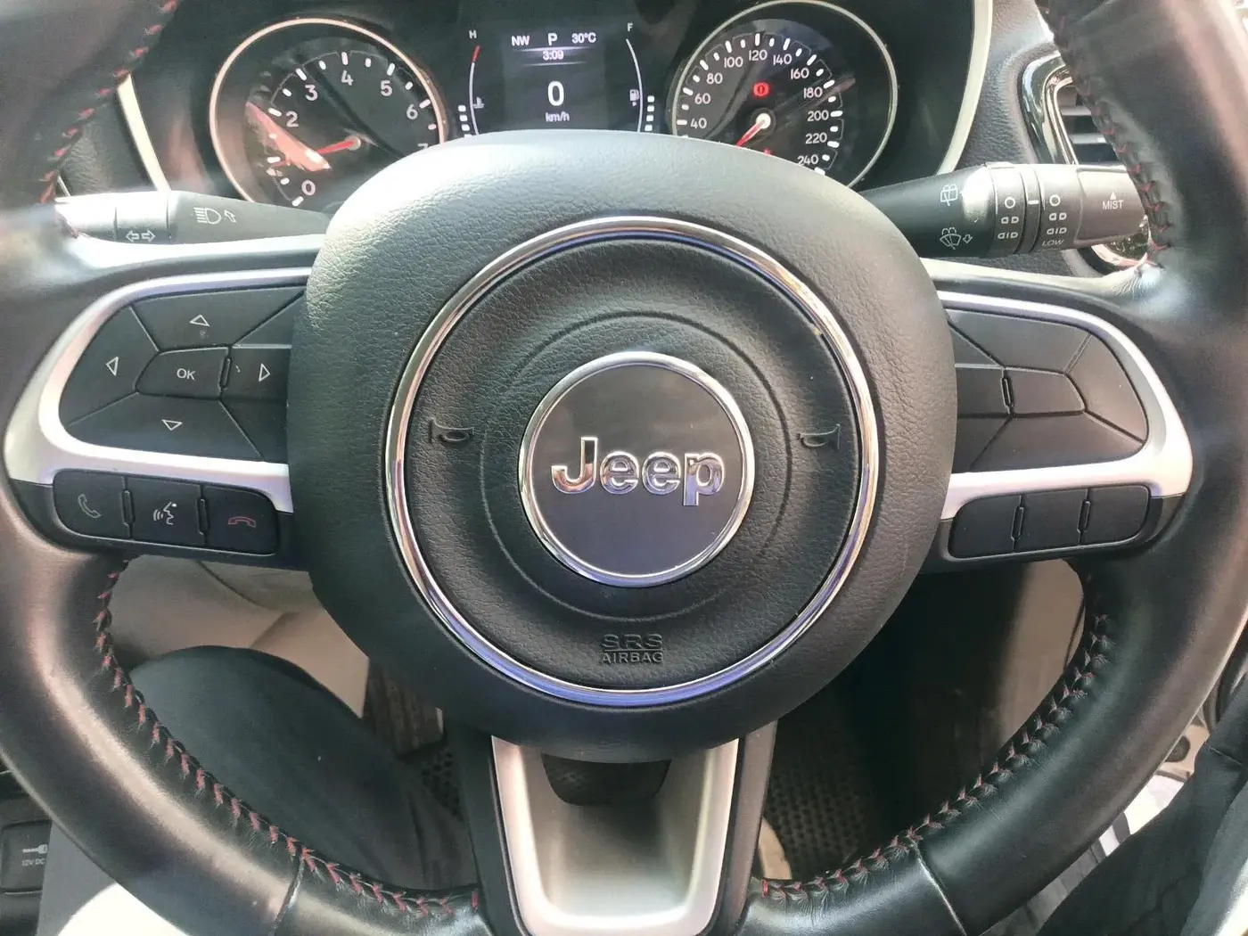 2017 Jeep Compass LIMITED 1.4 PETROL AT, Petrol, Automatic, 54,469 km, interior