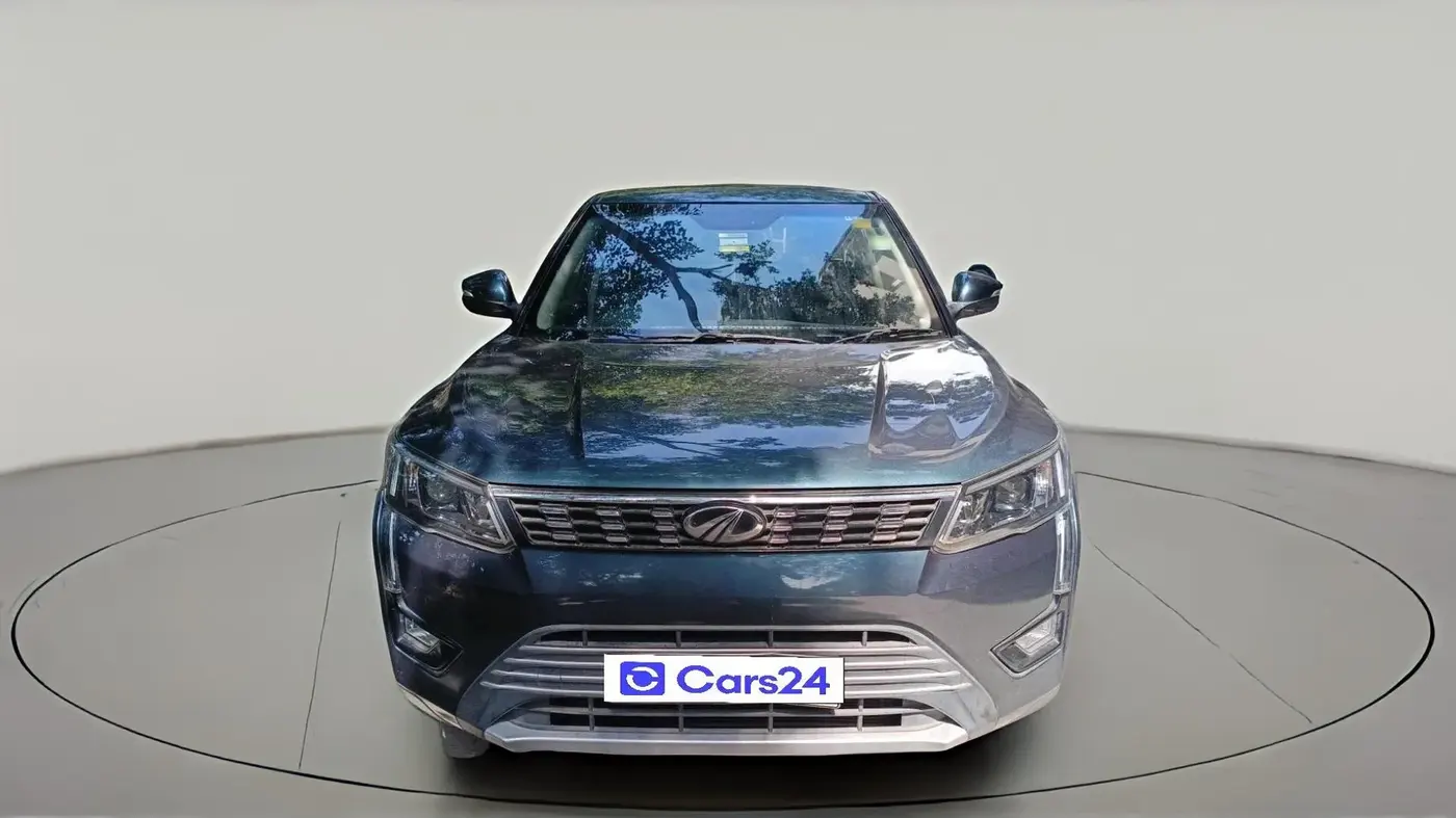 2020 Mahindra XUV300 W8 1.5 DIESEL AMT, Diesel, Automatic, 57,777 km, exterior