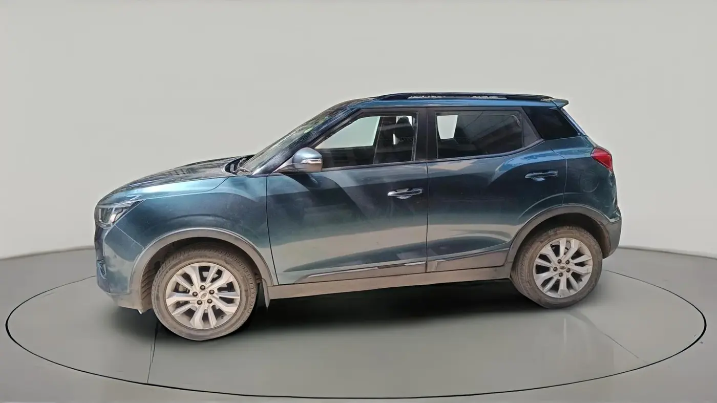 2020 Mahindra XUV300 W8 1.5 DIESEL AMT, Diesel, Automatic, 57,777 km, exterior