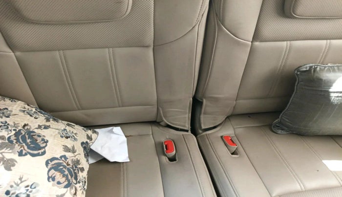 2017 Mahindra XUV500 W10 AT 1.99, Diesel, Automatic, 96,503 km, interior