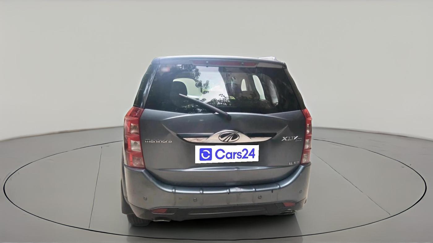 2018 Mahindra XUV500 W10, Diesel, Manual, 92,039 km, exterior