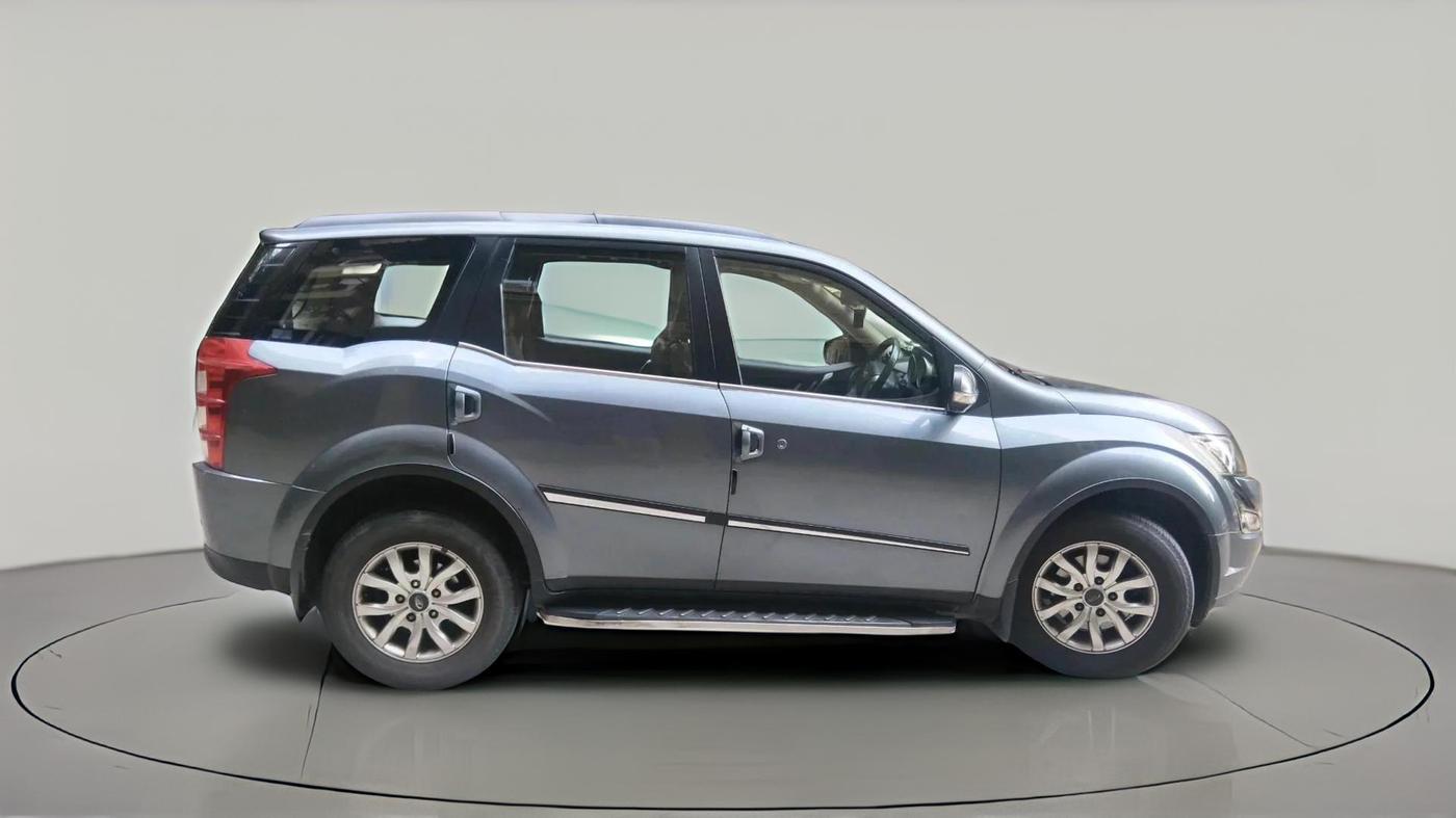 2018 Mahindra XUV500 W10, Diesel, Manual, 92,039 km, exterior
