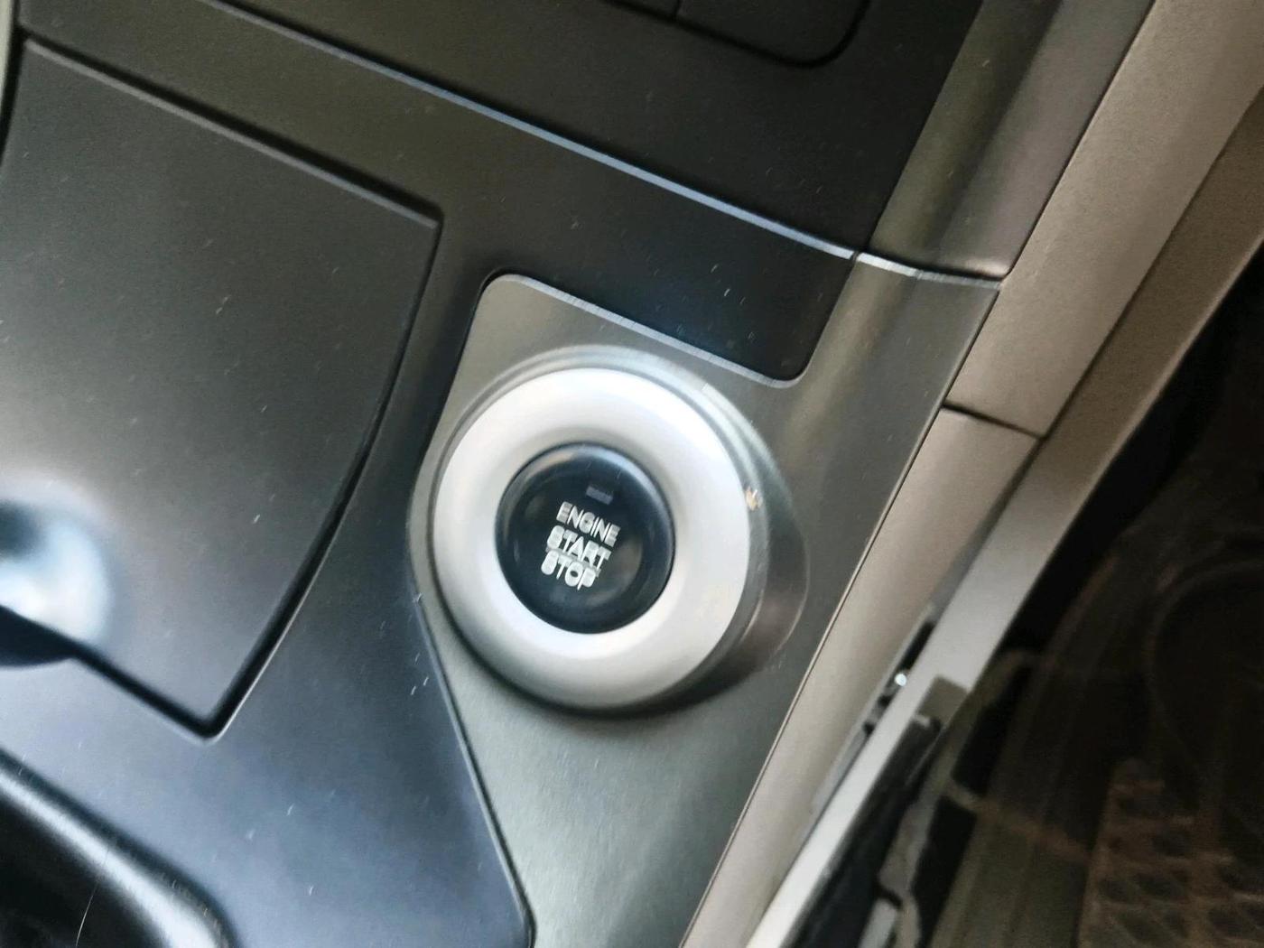 2018 Mahindra XUV500 W10, Diesel, Manual, 92,039 km, interior