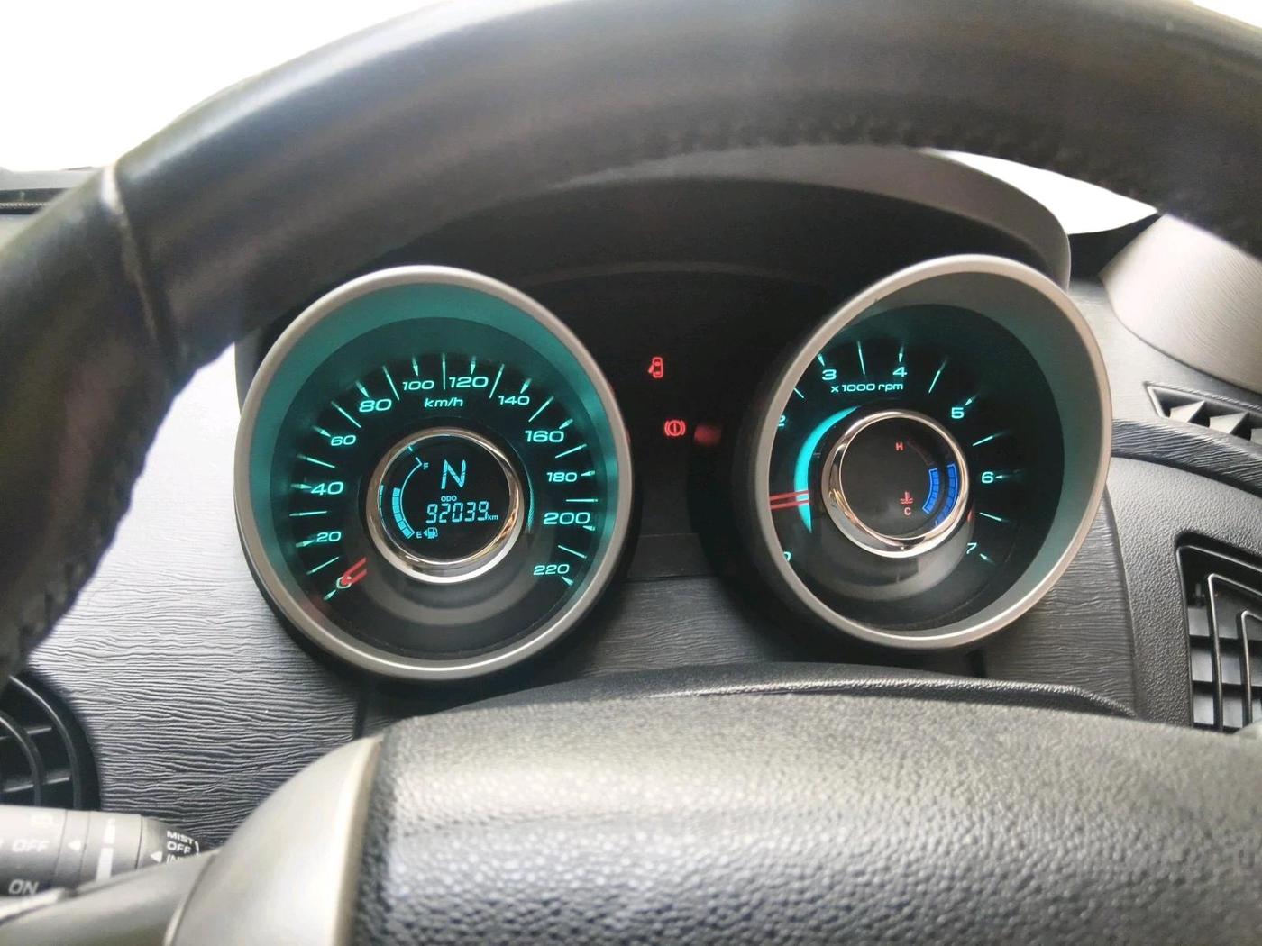 2018 Mahindra XUV500 W10, Diesel, Manual, 92,039 km, interior
