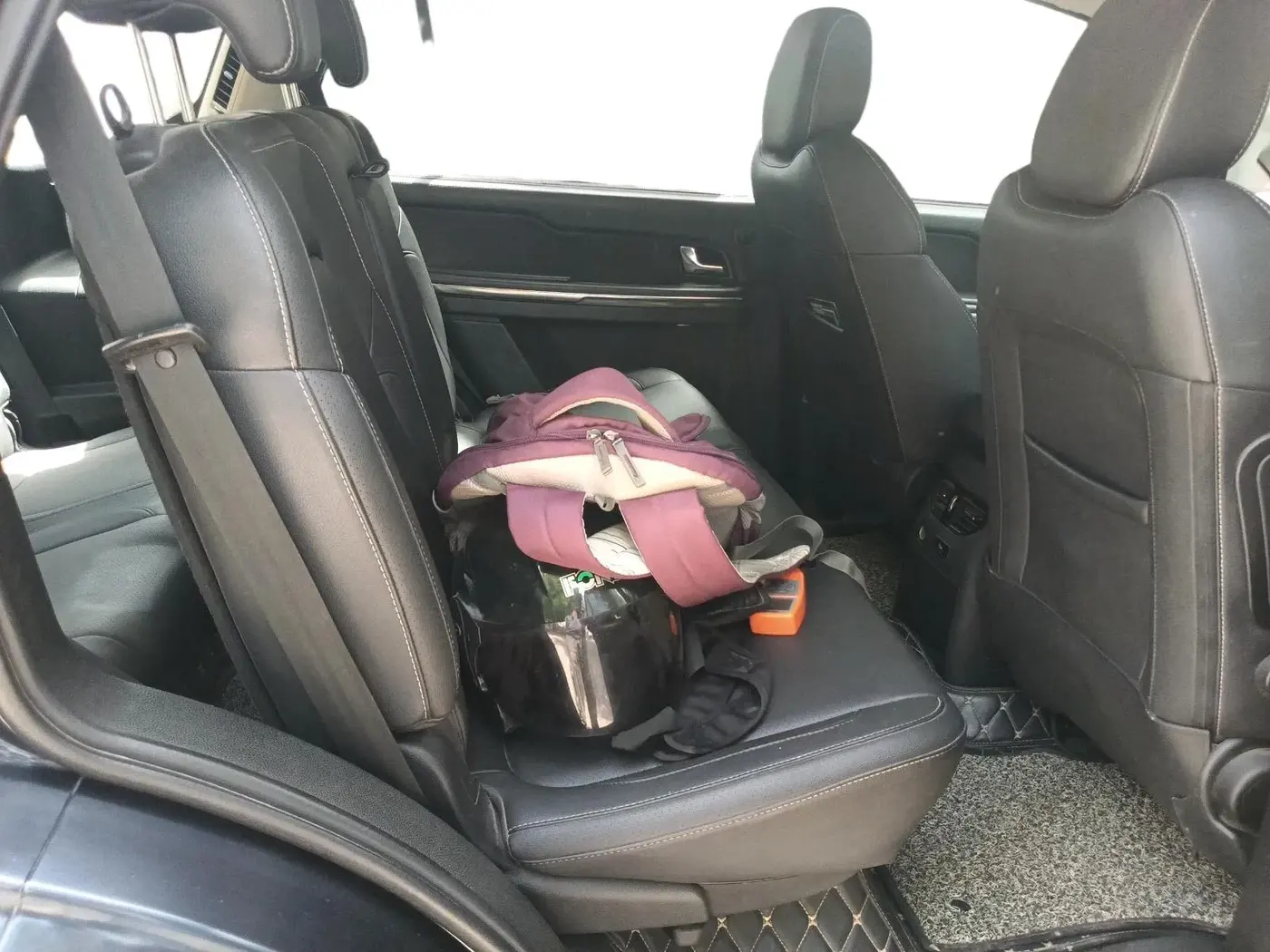 2019 Tata Hexa XTA 4X2 6 STR, Diesel, Automatic, 1,00,648 km, interior