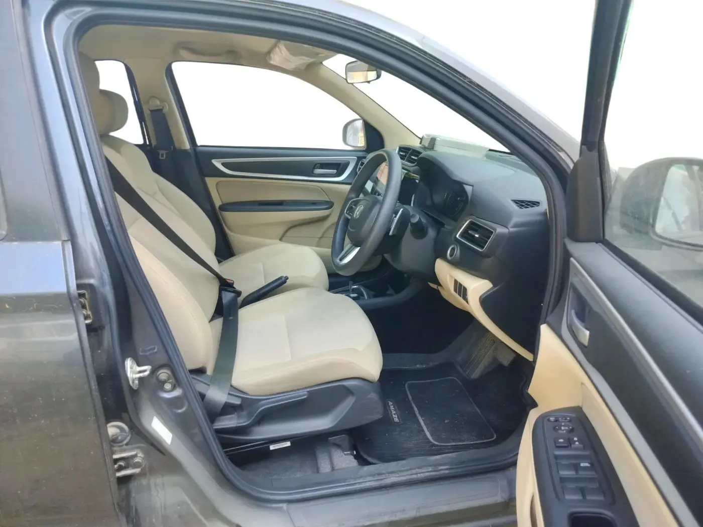 2023 Honda Amaze 1.2L I-VTEC VX CVT, Petrol, Automatic, 26,164 km, interior