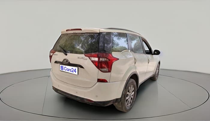 2018 Mahindra XUV500 W9, Diesel, Manual, 2,71,809 km, exterior