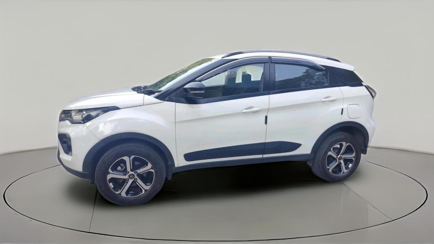 2022 Tata NEXON XZ PETROL, Petrol, Manual, 30,547 km, exterior