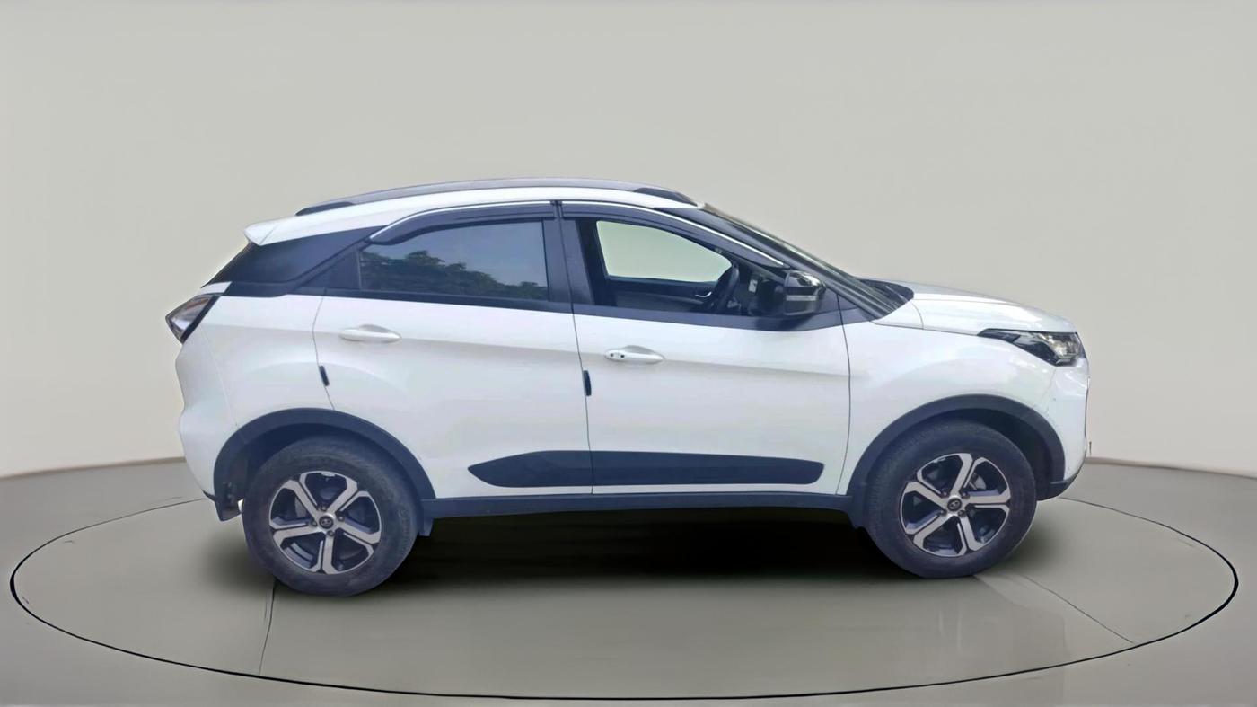 2022 Tata NEXON XZ PETROL, Petrol, Manual, 30,547 km, exterior