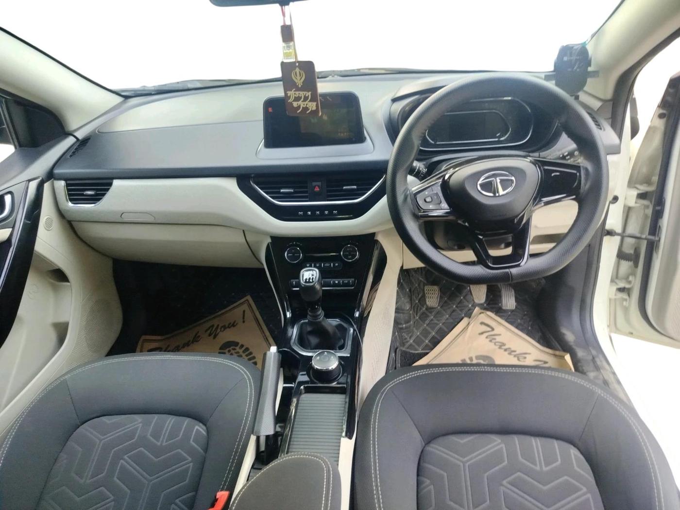 2022 Tata NEXON XZ PETROL, Petrol, Manual, 30,547 km, interior