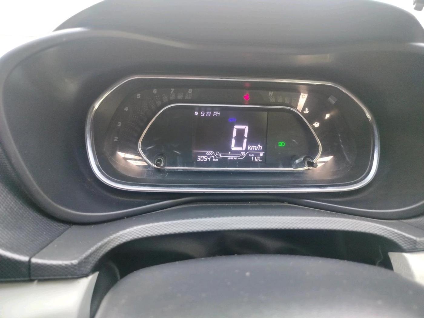 2022 Tata NEXON XZ PETROL, Petrol, Manual, 30,547 km, interior