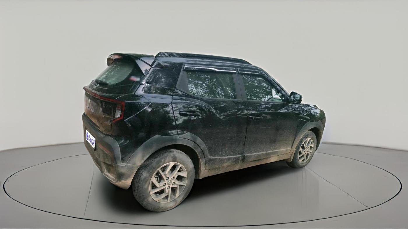 2026 Mahindra XUV 3XO AX5 1.5 Turbo Diesel, Diesel, Manual, 6,124 km, exterior
