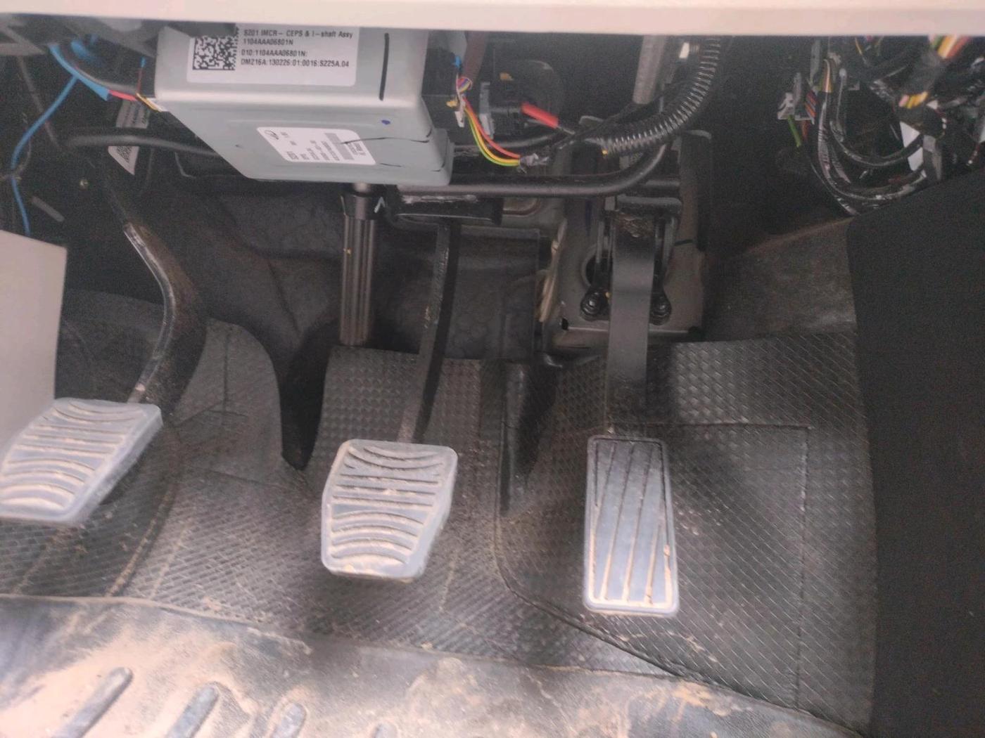 2026 Mahindra XUV 3XO AX5 1.5 Turbo Diesel, Diesel, Manual, 6,124 km, interior
