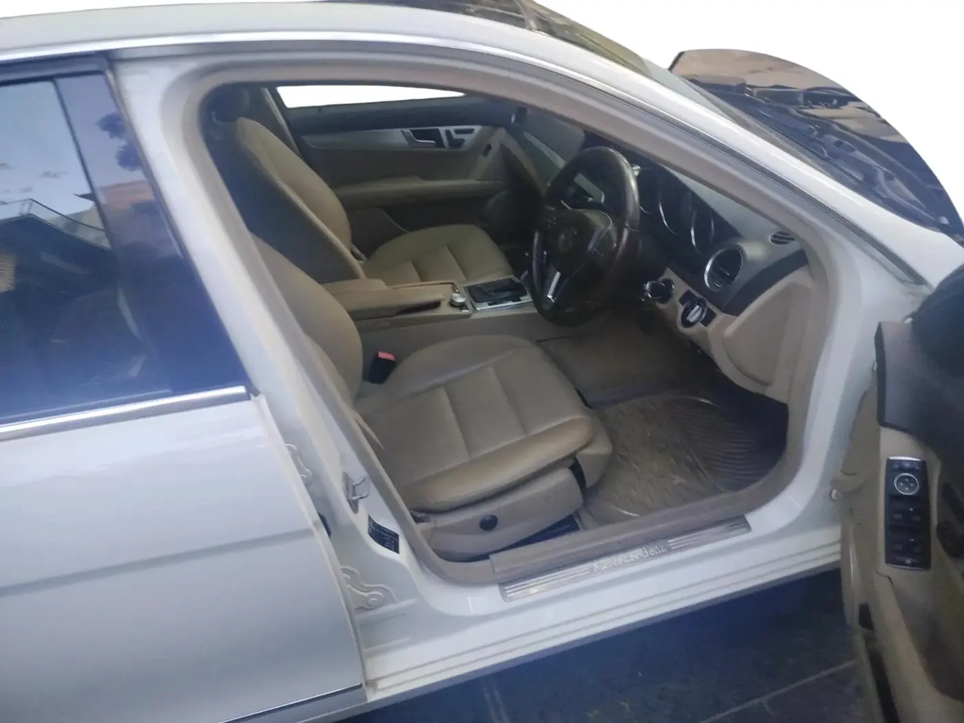 2013 Mercedes Benz C Class 200 CGI AVANTGARDE, Petrol, Automatic, 74,419 km, interior