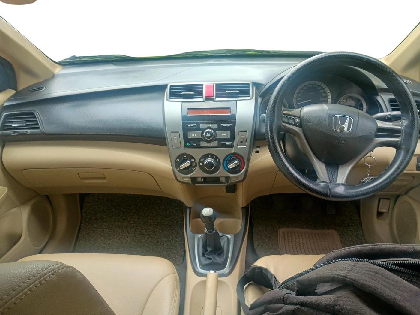 2013 Honda City 1.5L I-VTEC S MT, Petrol, Manual, 1,49,979 km, interior