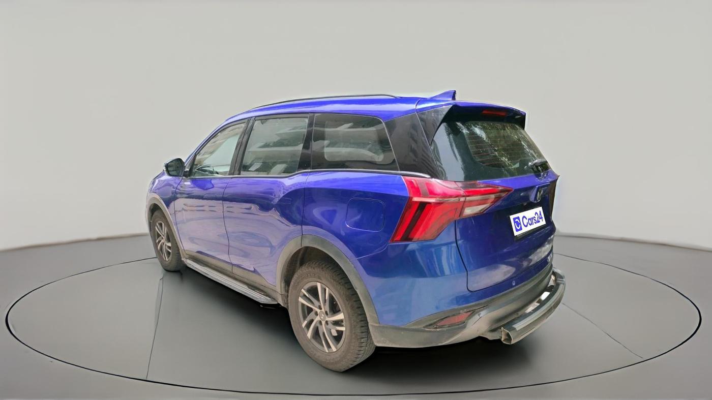 2022 Mahindra XUV700 AX 5 P AT 5 STR, Petrol, Automatic, 74,618 km, exterior