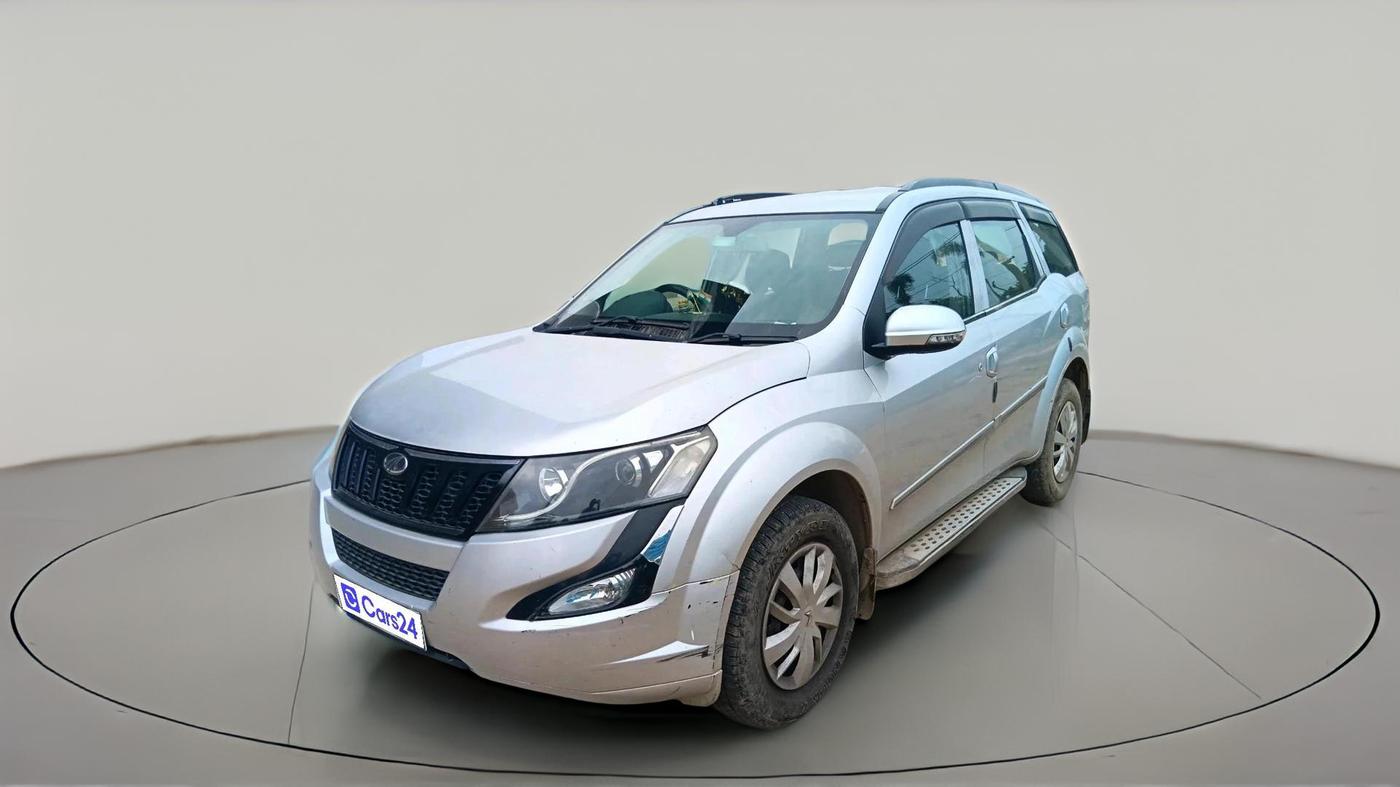 2016 Mahindra XUV500 W4, Diesel, Manual, 54,398 km, exterior