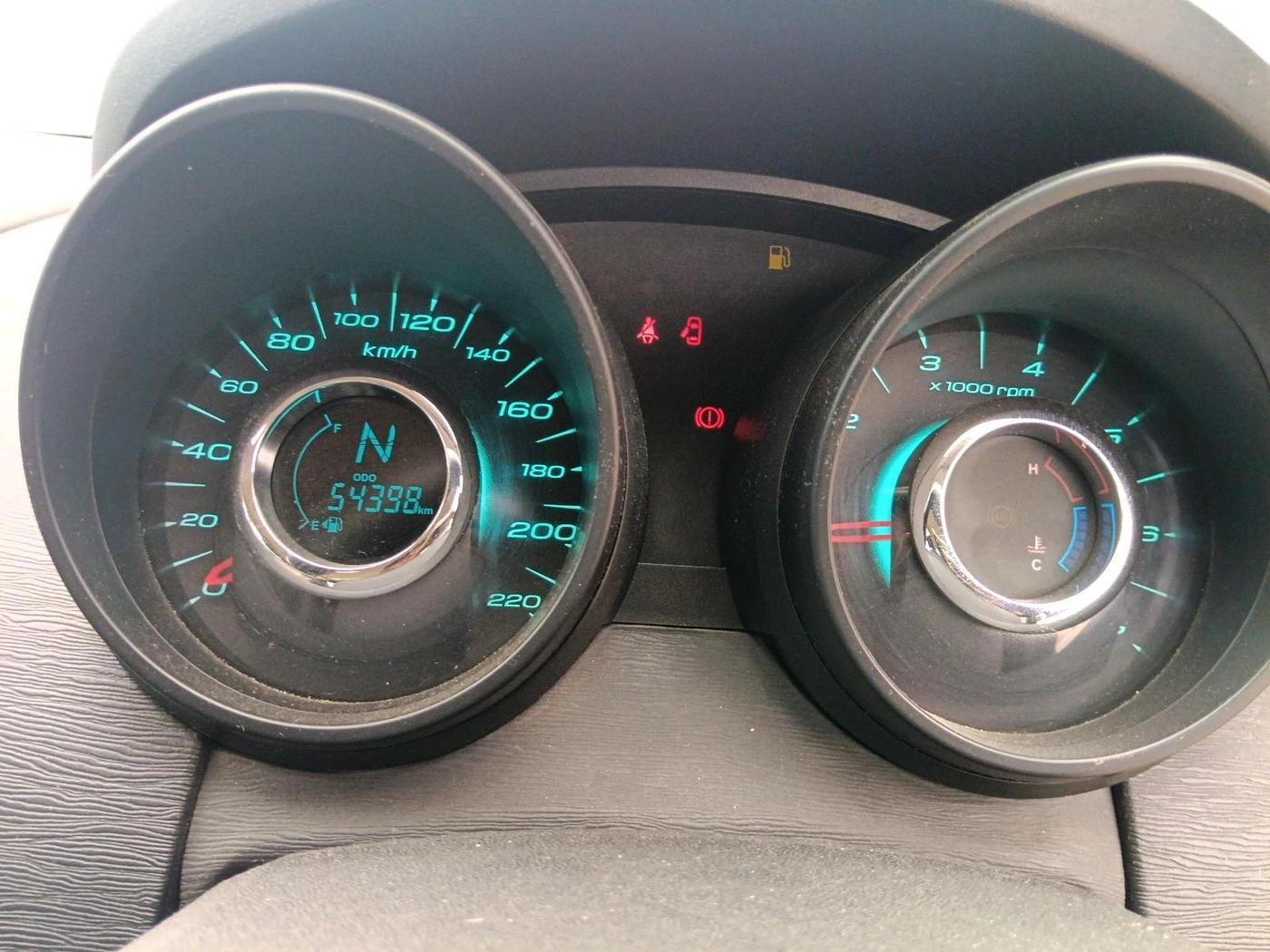 2016 Mahindra XUV500 W4, Diesel, Manual, 54,398 km, interior