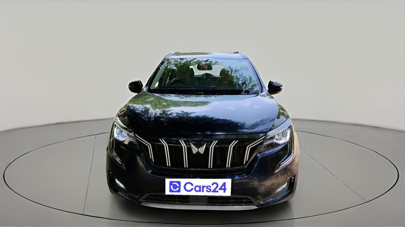2022 Mahindra XUV700 AX 5 P MT 5 STR, Petrol, Manual, 43,244 km, exterior
