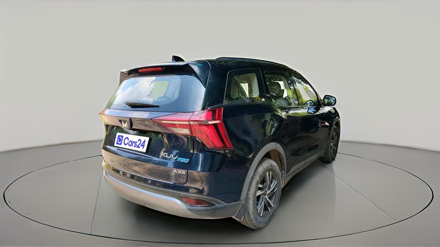 2022 Mahindra XUV700 AX 5 P MT 5 STR, Petrol, Manual, 43,244 km, exterior