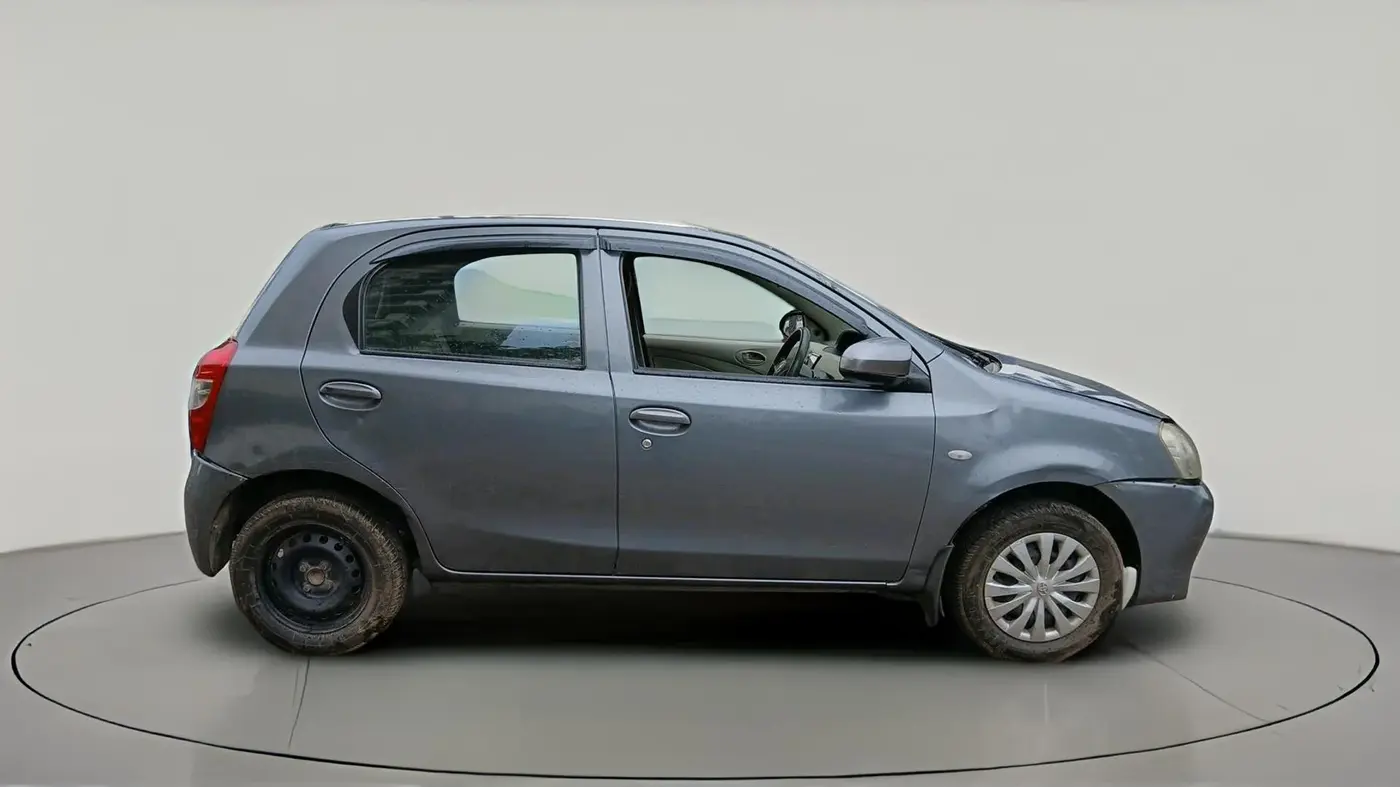2014 Toyota Etios Liva G, Petrol, Manual, 1,18,781 km, exterior