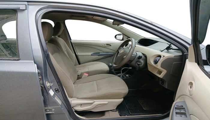 2014 Toyota Etios Liva G, Petrol, Manual, 1,18,781 km, interior