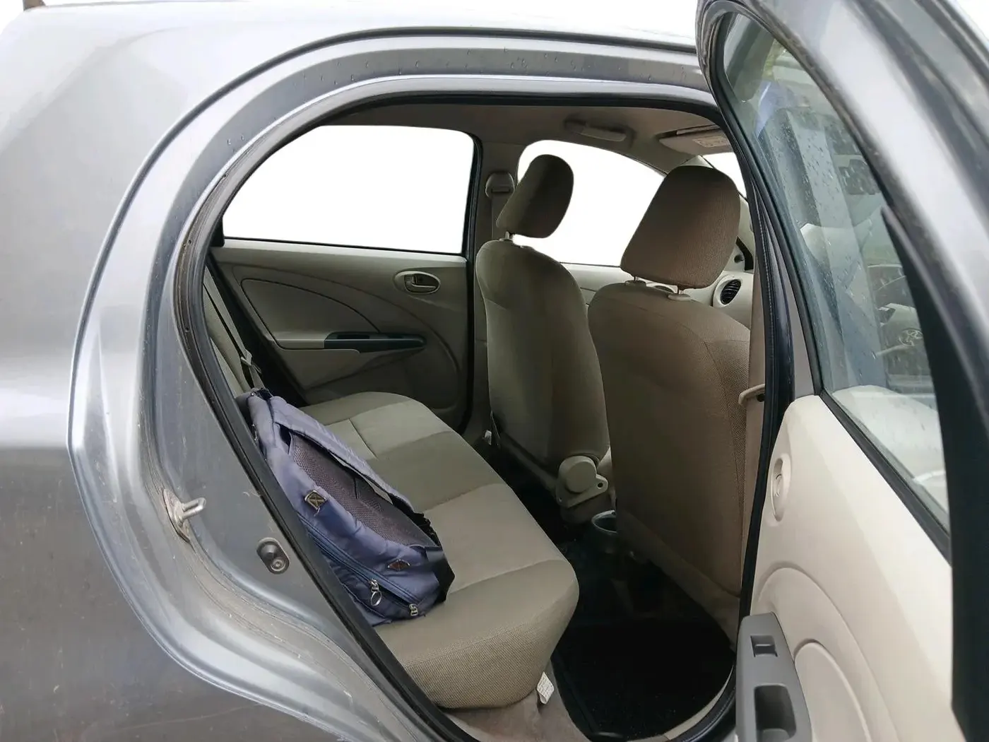 2014 Toyota Etios Liva G, Petrol, Manual, 1,18,781 km, interior